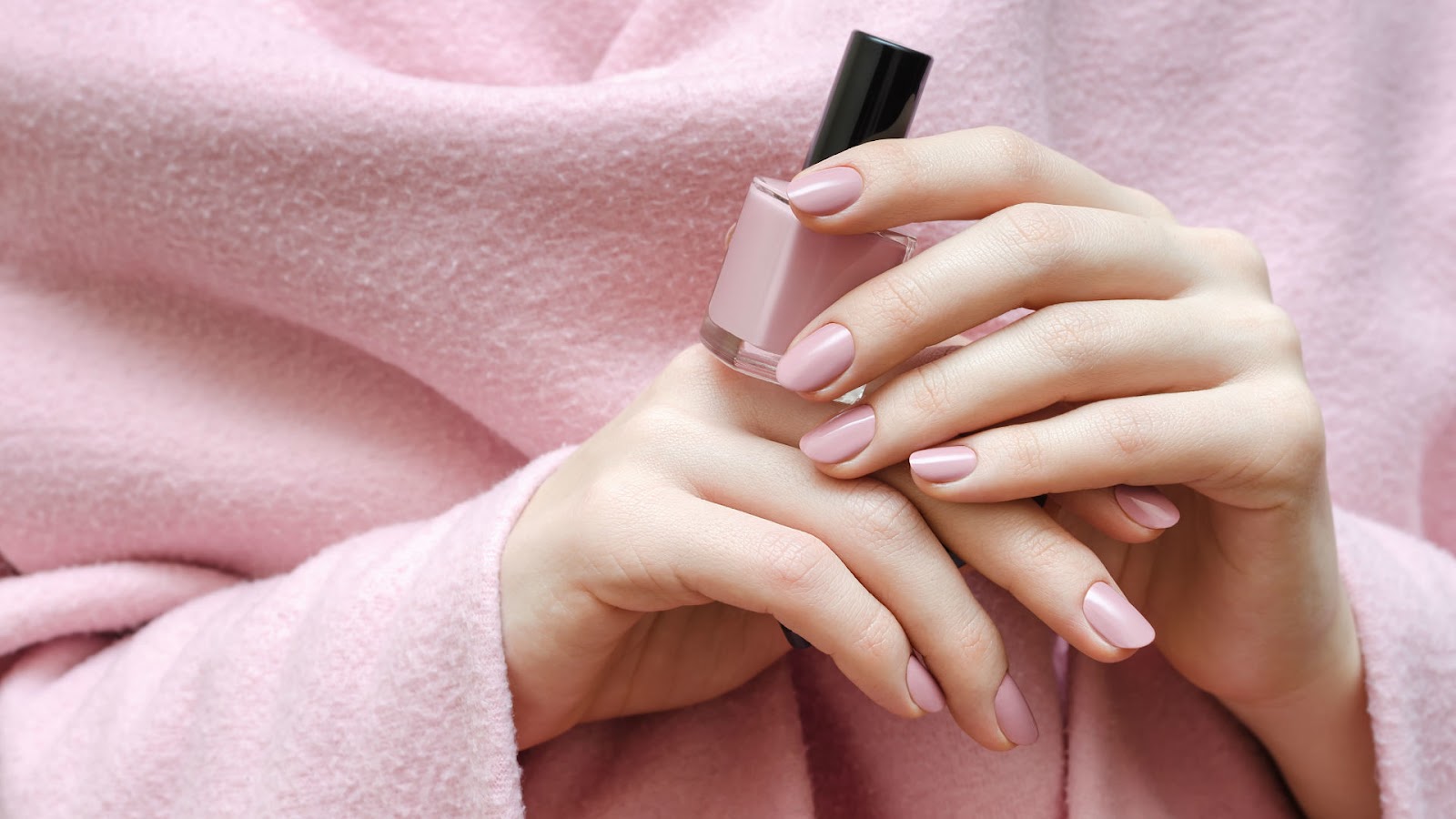 Pretty Nail Spa logo
